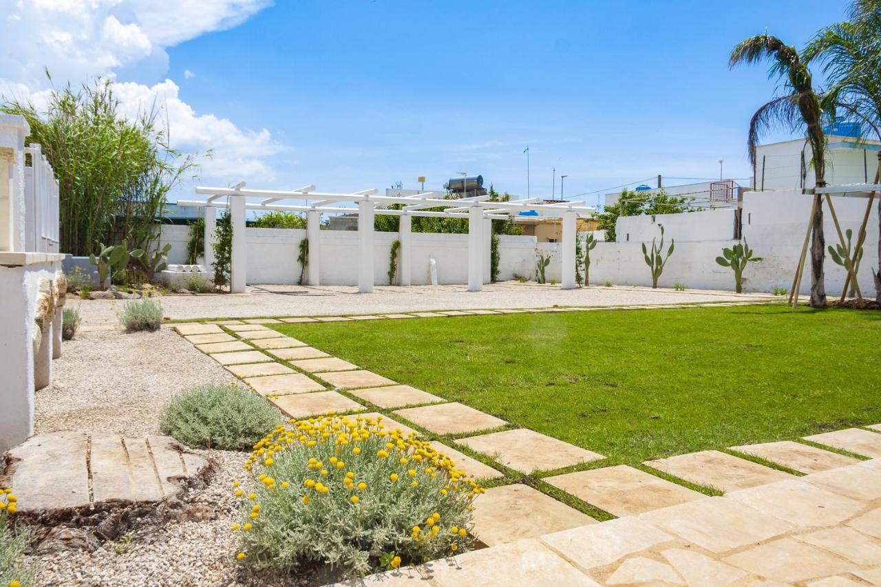 Trullo E Appartamenti Al Mare Торе Сан Джовани Удженто Екстериор снимка