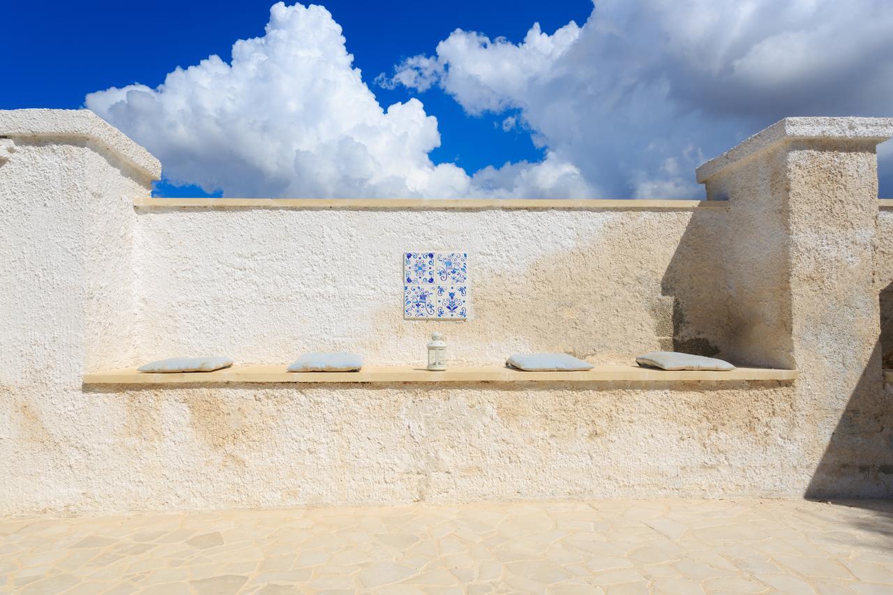 Trullo E Appartamenti Al Mare Торе Сан Джовани Удженто Екстериор снимка