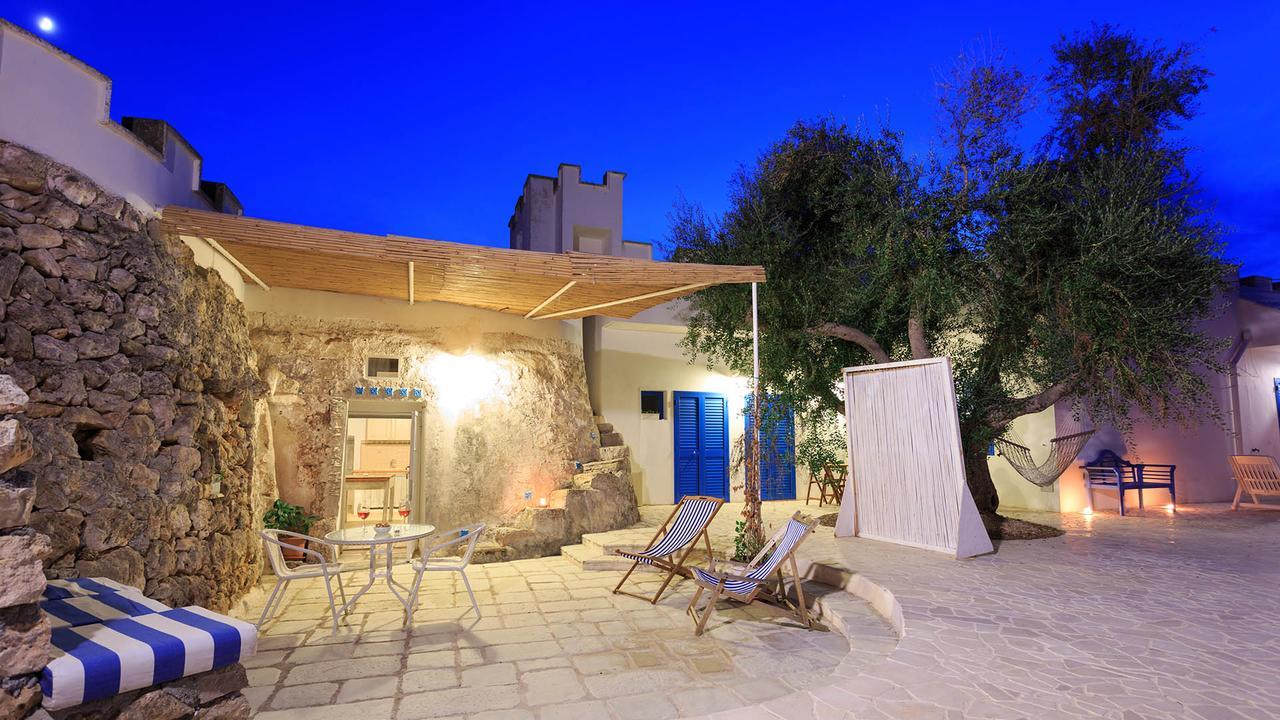 Trullo E Appartamenti Al Mare Торе Сан Джовани Удженто Екстериор снимка